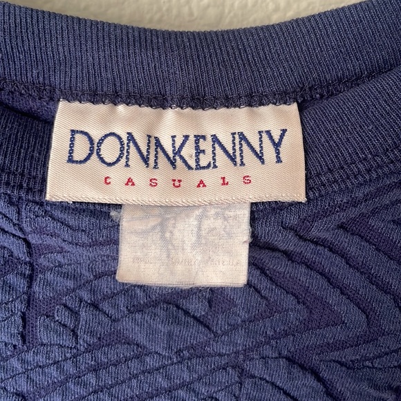 Vintage navy blue dolman style textured short sleeve blouse by Donnkenny Casuals - Picture 4 of 6